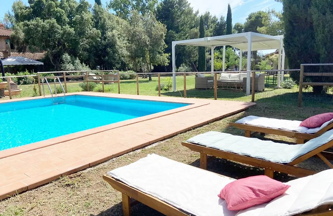 Relais Casale Il Poggetto VILLA PAOLA by Zoom In Earth-1